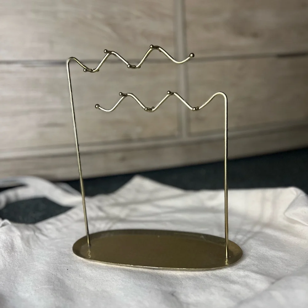 URBAN OUTFITTERS Gold-Hammered Metal Alula Jewelry Stand Catch-All Dish Zig-Zag